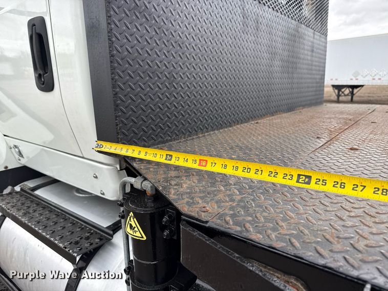 image for item EG5722 2014 International 7500 crane truck