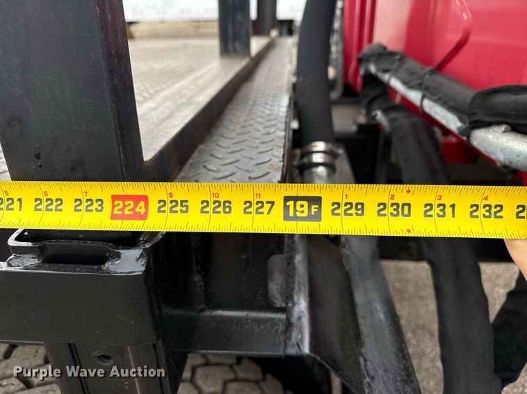 image for item EG5722 2014 International 7500 crane truck