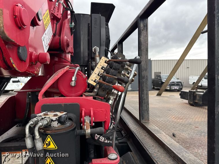 image for item EG5722 2014 International 7500 crane truck