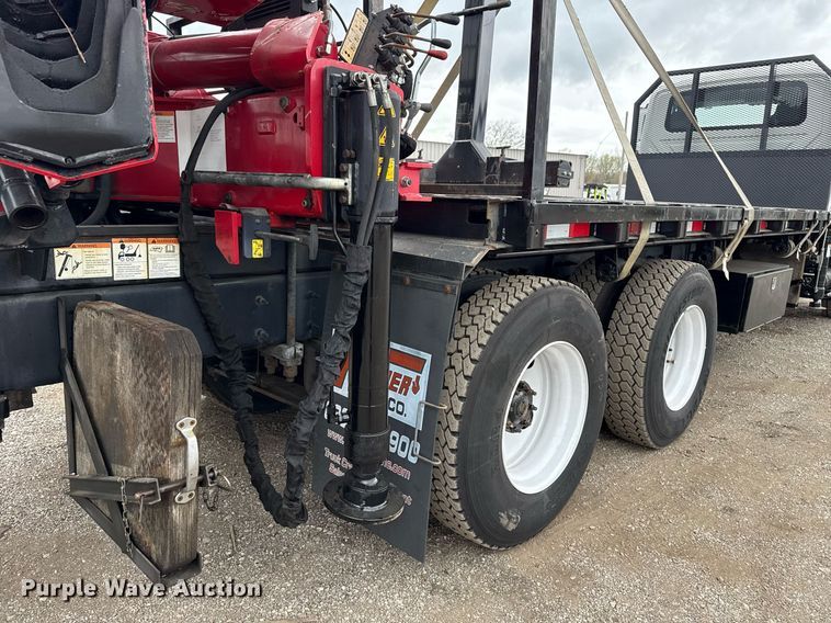 image for item EG5722 2014 International 7500 crane truck