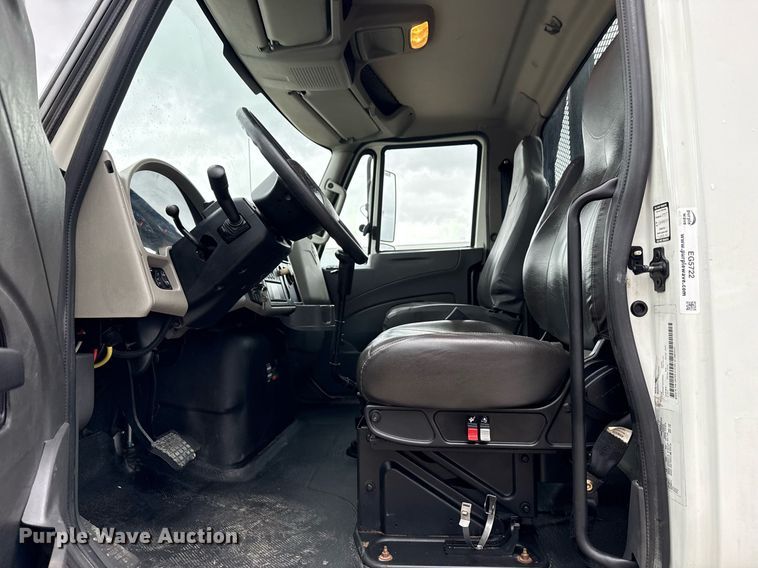 image for item EG5722 2014 International 7500 crane truck