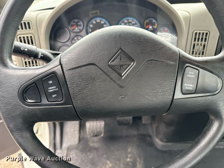 image for item EG5722 2014 International 7500 crane truck