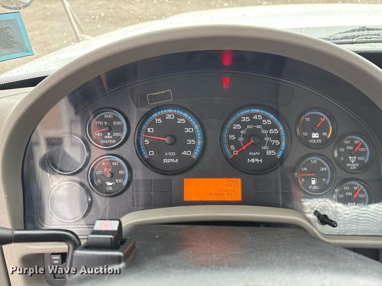 image for item EG5722 2014 International 7500 crane truck