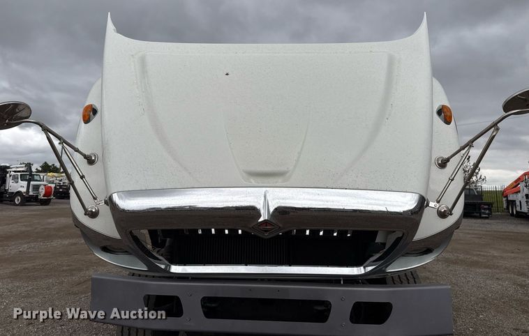 image for item EG5722 2014 International 7500 crane truck