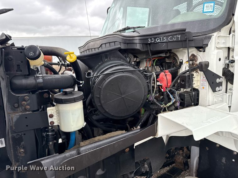 image for item EG5722 2014 International 7500 crane truck