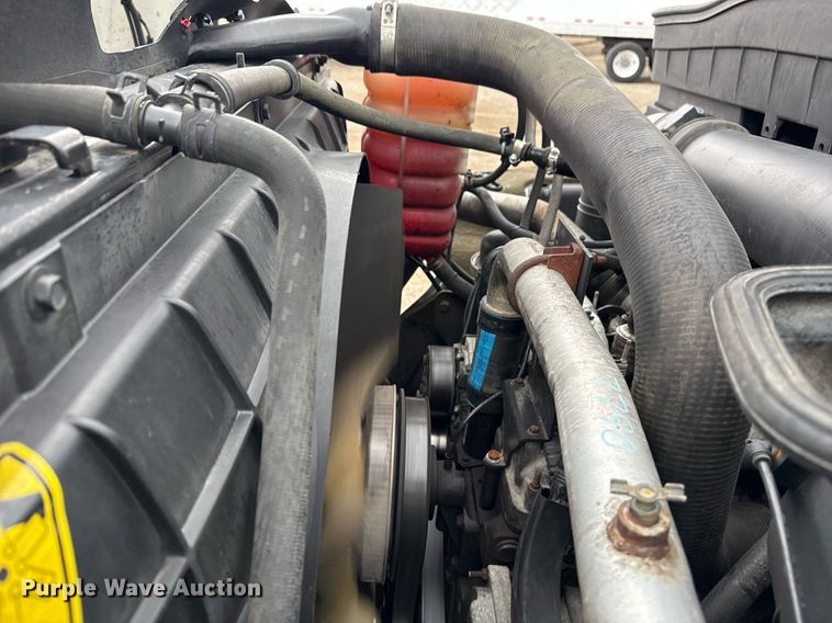 image for item EG5722 2014 International 7500 crane truck