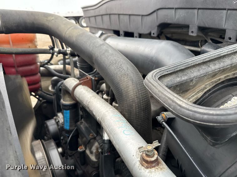 image for item EG5722 2014 International 7500 crane truck