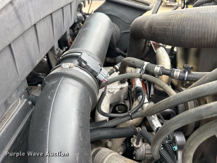 image for item EG5722 2014 International 7500 crane truck