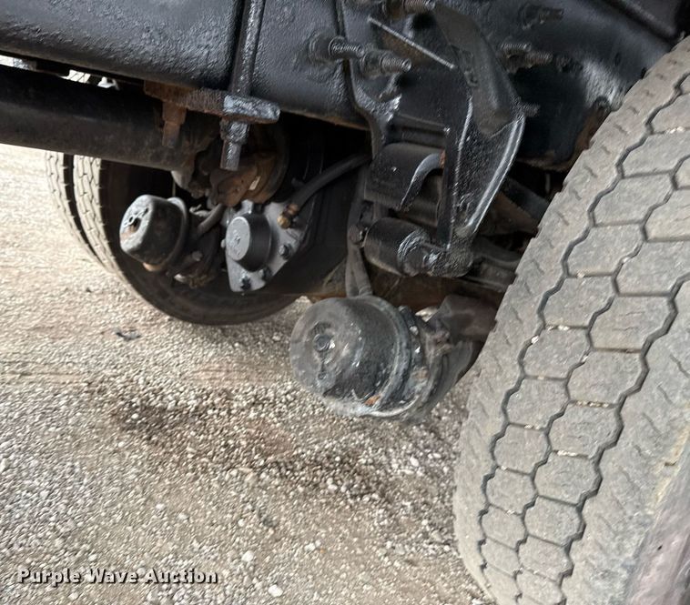 image for item EG5722 2014 International 7500 crane truck