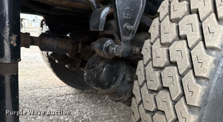 image for item EG5722 2014 International 7500 crane truck