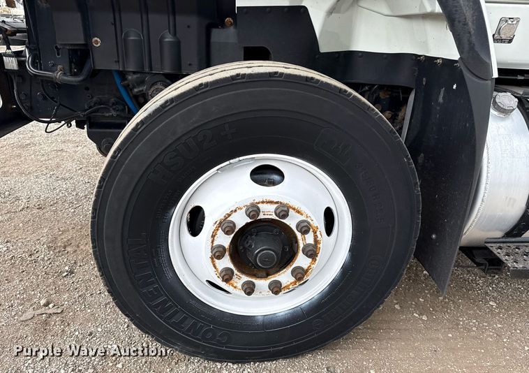 image for item EG5722 2014 International 7500 crane truck