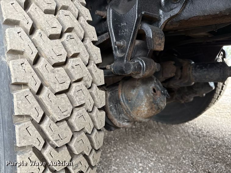 image for item EG5722 2014 International 7500 crane truck