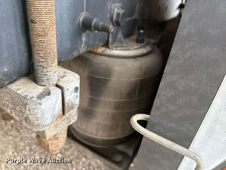 image for item EG5722 2014 International 7500 crane truck