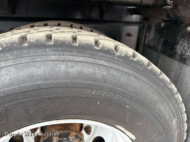 image for item EG5722 2014 International 7500 crane truck