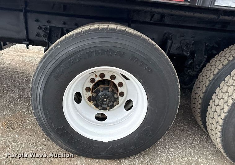 image for item EG5722 2014 International 7500 crane truck