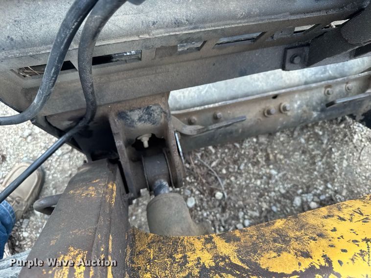 image for item EG6211 2002 Caterpillar 236 skid steer loader