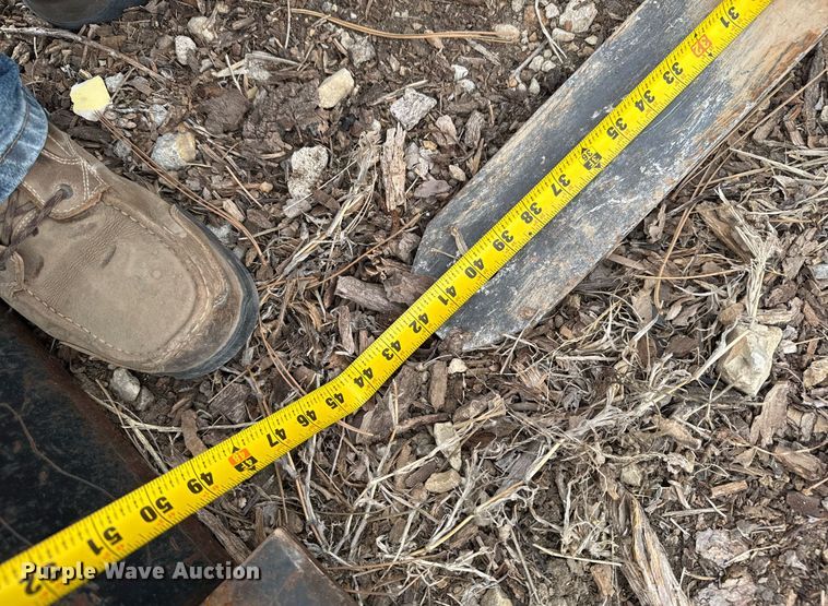 image for item EG6211 2002 Caterpillar 236 skid steer loader