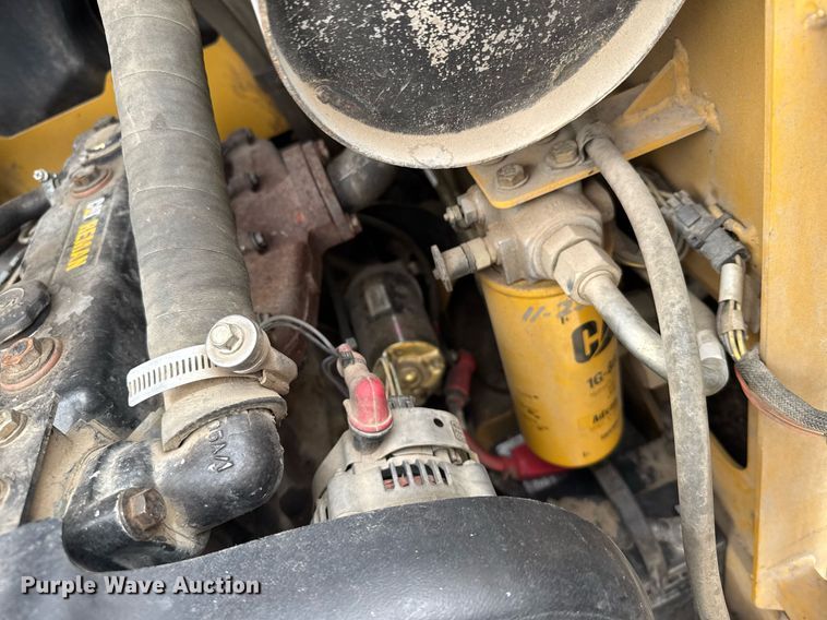 image for item EG6211 2002 Caterpillar 236 skid steer loader