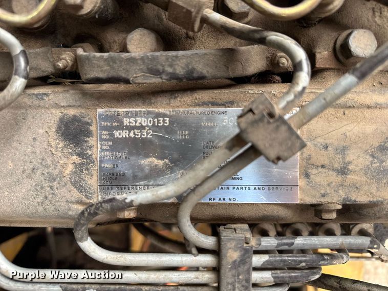 image for item EG6211 2002 Caterpillar 236 skid steer loader