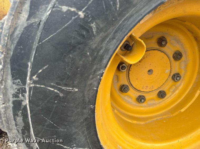 image for item EG6211 2002 Caterpillar 236 skid steer loader