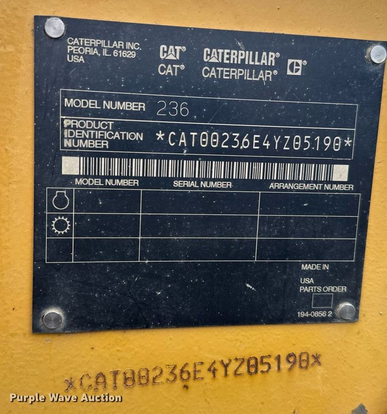 image for item EG6211 2002 Caterpillar 236 skid steer loader