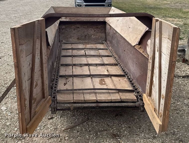 image for item EG6218 Live bottom trailer