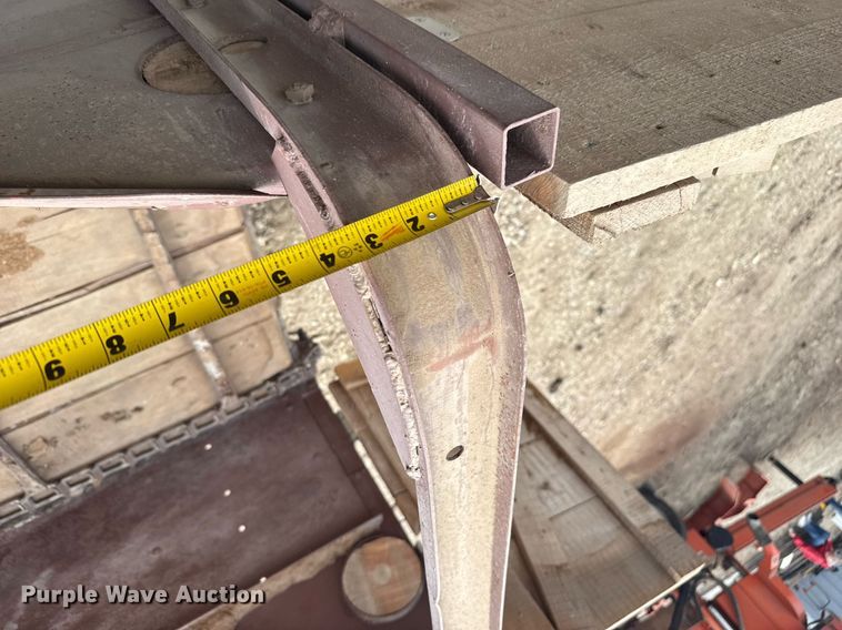 image for item EG6218 Live bottom trailer