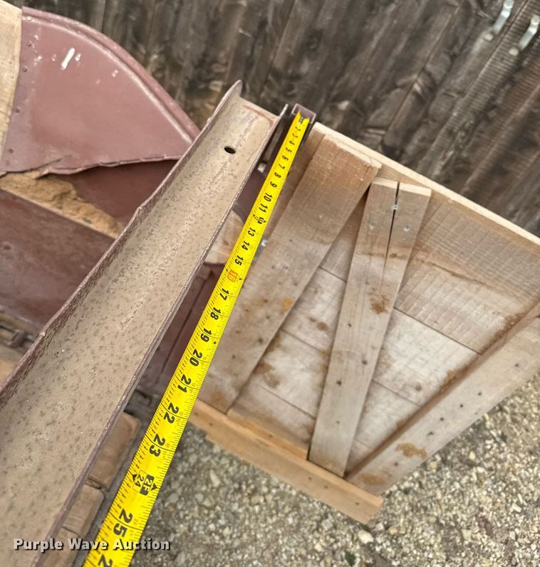 image for item EG6218 Live bottom trailer