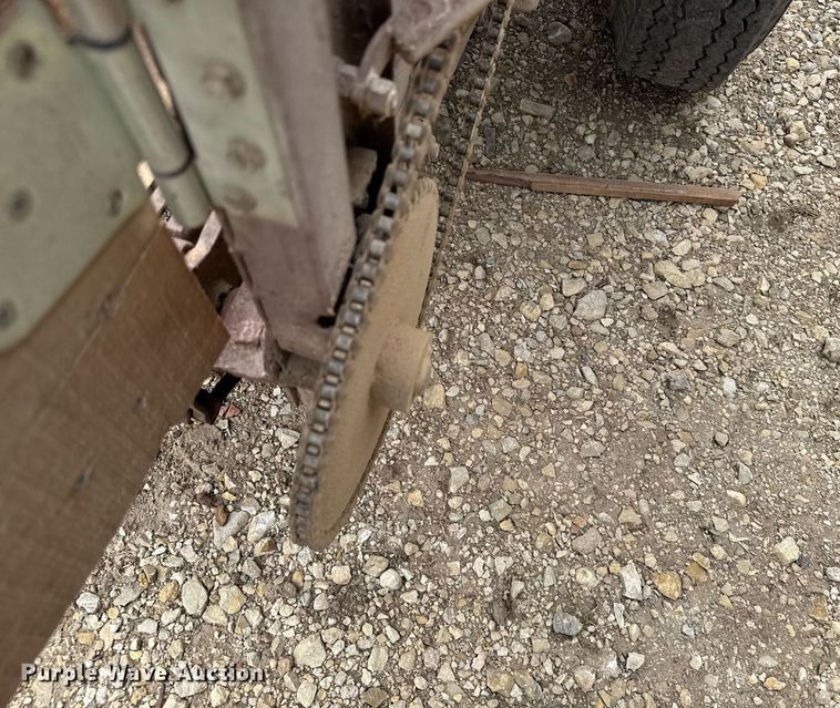 image for item EG6218 Live bottom trailer