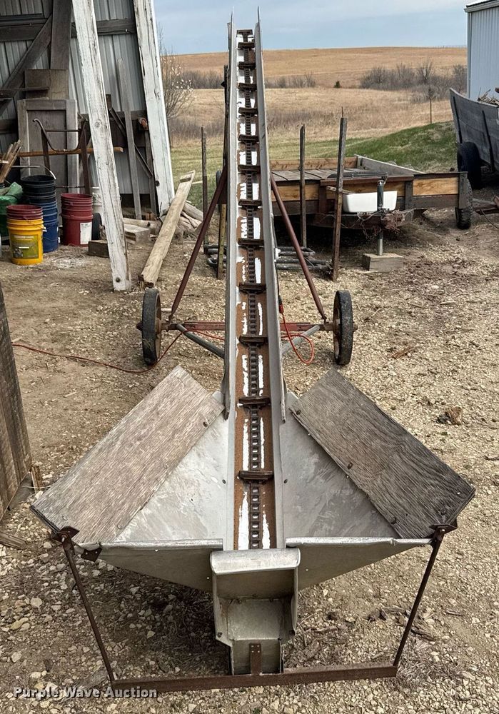 image for item EG6219 Log conveyor