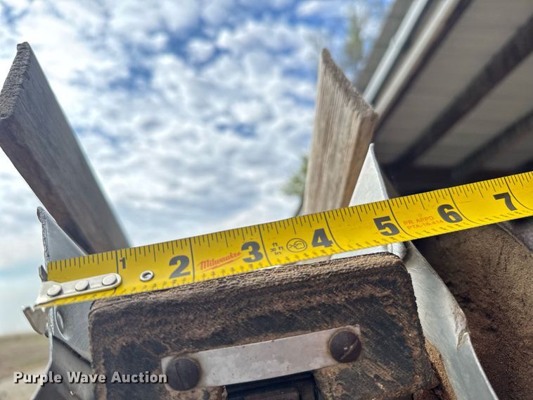 image for item EG6219 Log conveyor