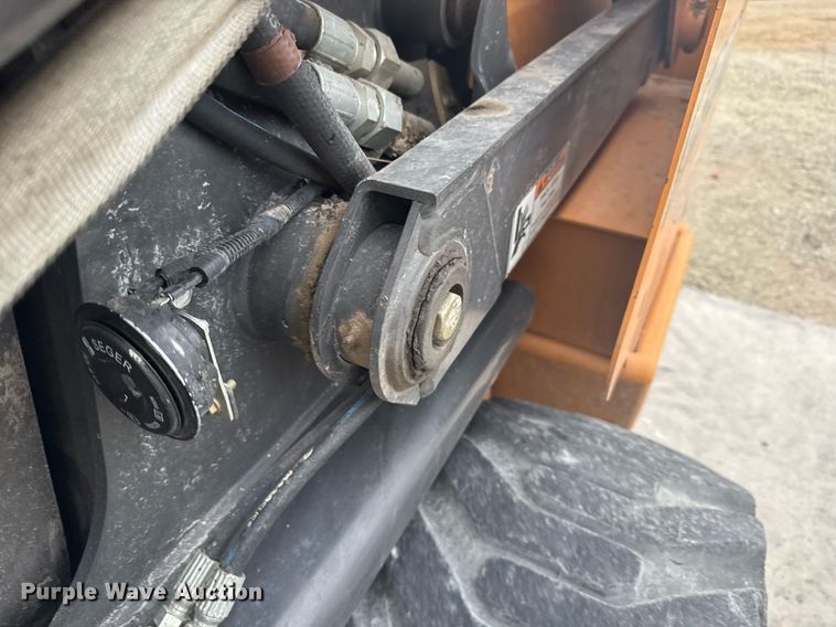 image for item EG6269 2013 Case SV300 skid steer loader