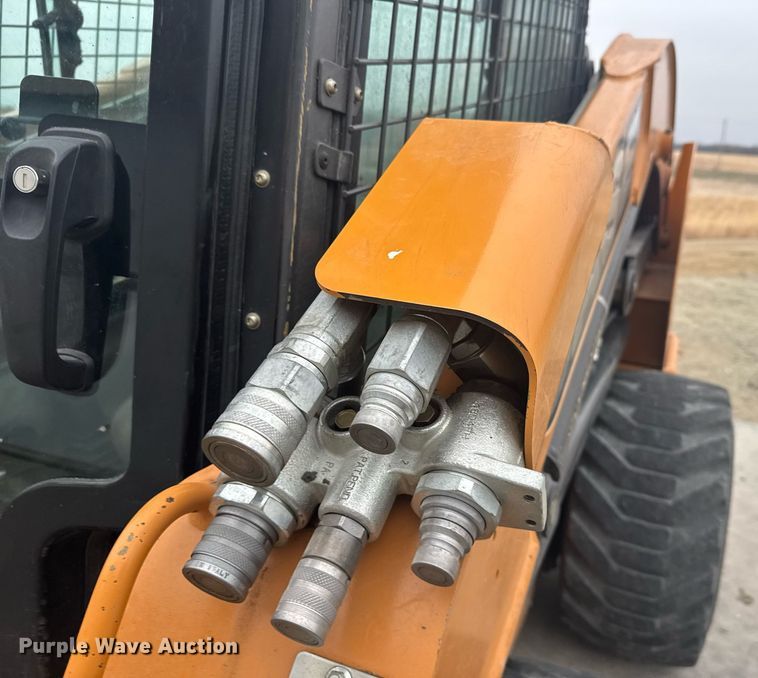 image for item EG6269 2013 Case SV300 skid steer loader