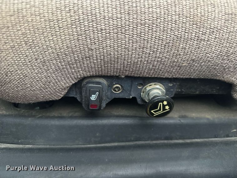 image for item EG6269 2013 Case SV300 skid steer loader