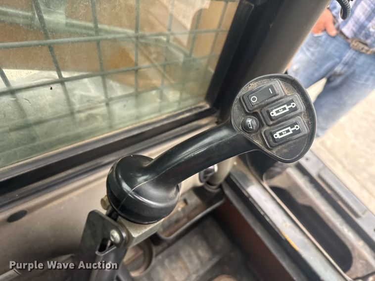 image for item EG6269 2013 Case SV300 skid steer loader