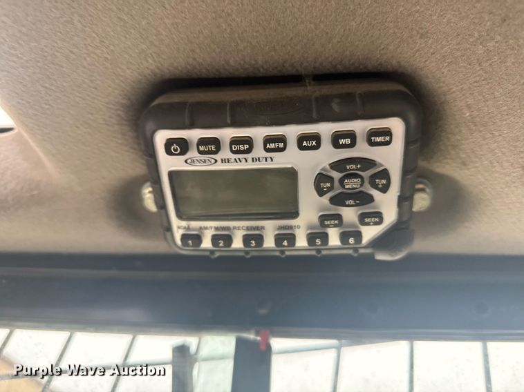 image for item EG6269 2013 Case SV300 skid steer loader