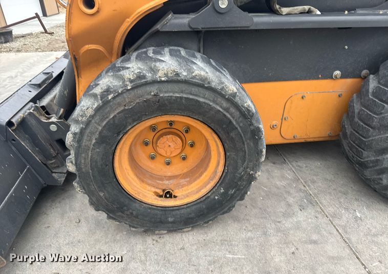 image for item EG6269 2013 Case SV300 skid steer loader