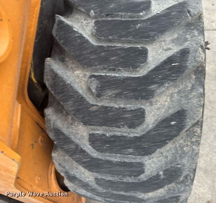 image for item EG6269 2013 Case SV300 skid steer loader