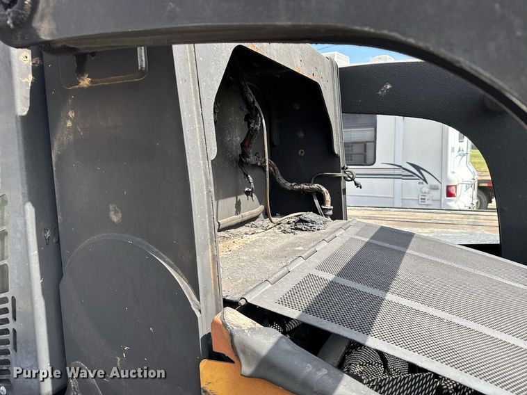 image for item EG6277 John Deere 326D skid steer loader