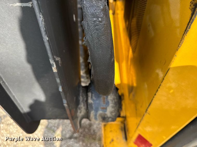 image for item EG6277 John Deere 326D skid steer loader