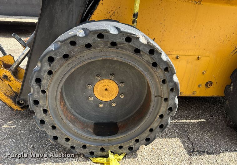 image for item EG6277 John Deere 326D skid steer loader