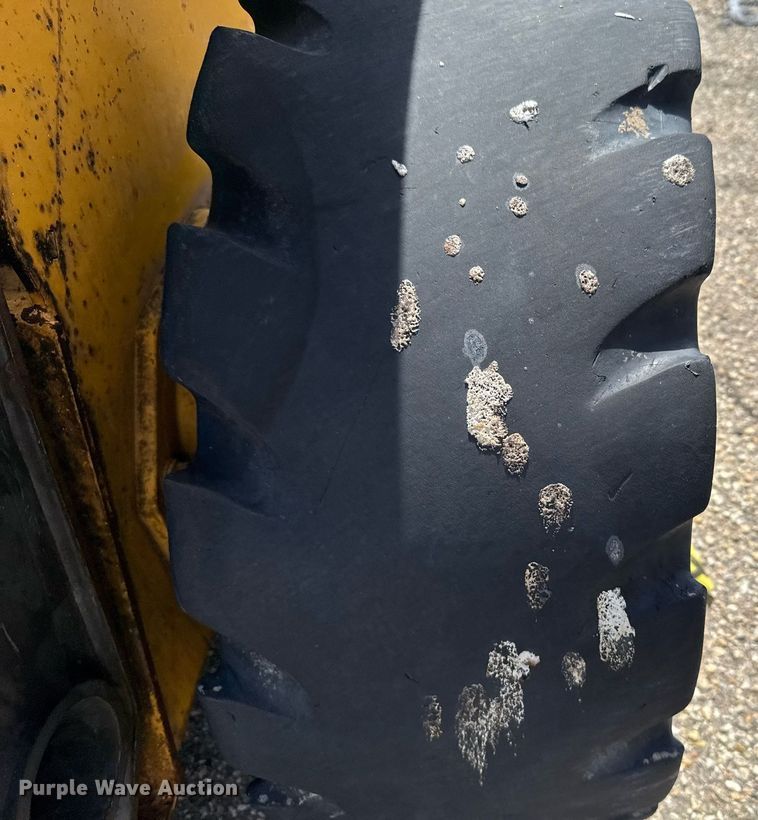 image for item EG6277 John Deere 326D skid steer loader