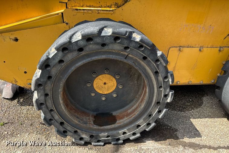 image for item EG6277 John Deere 326D skid steer loader