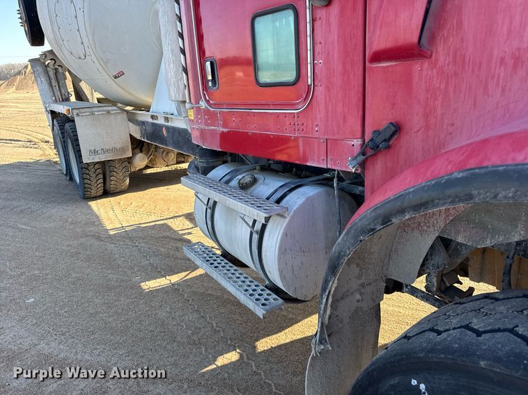 image for item EG6318 2003 Kenworth W900 ready mix truck