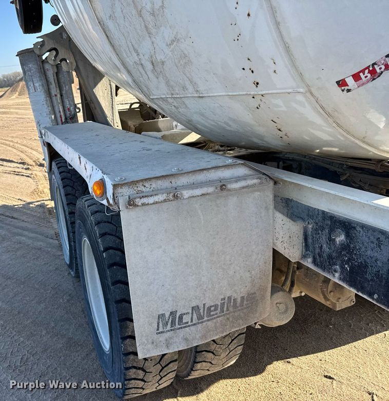 image for item EG6318 2003 Kenworth W900 ready mix truck