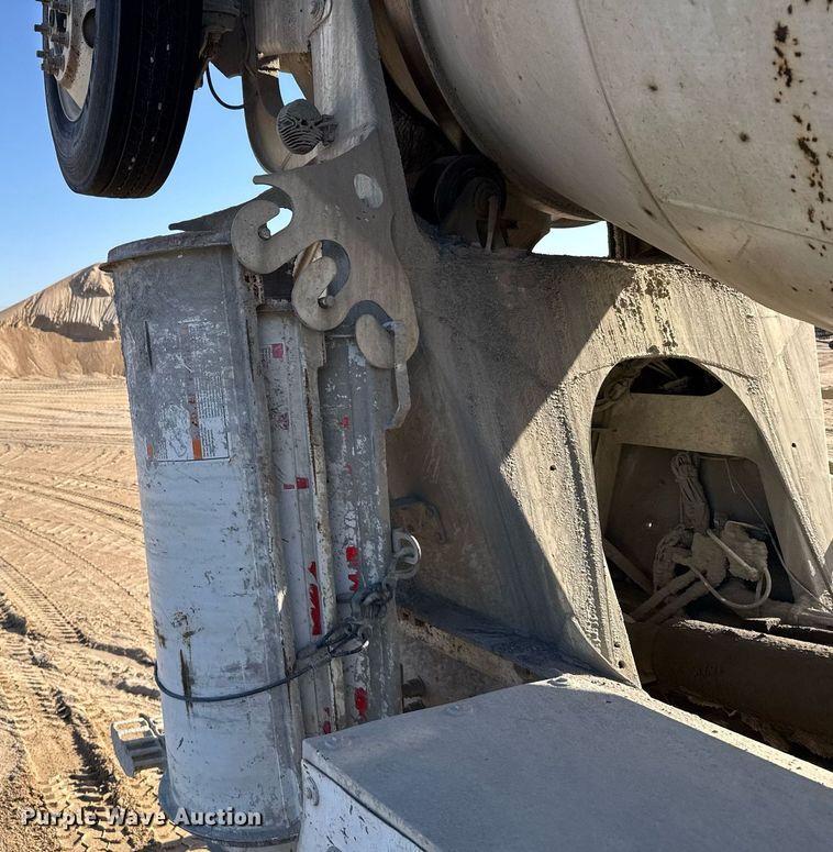 image for item EG6318 2003 Kenworth W900 ready mix truck