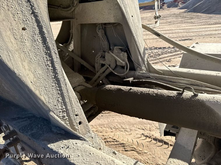 image for item EG6318 2003 Kenworth W900 ready mix truck