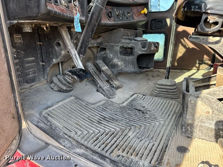 image for item EG6318 2003 Kenworth W900 ready mix truck