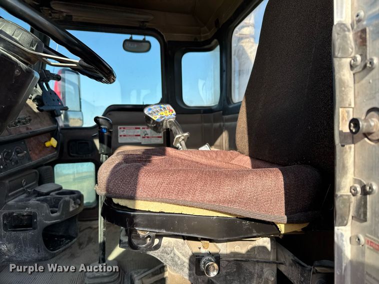 image for item EG6318 2003 Kenworth W900 ready mix truck