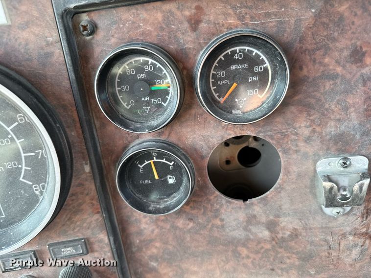 image for item EG6318 2003 Kenworth W900 ready mix truck